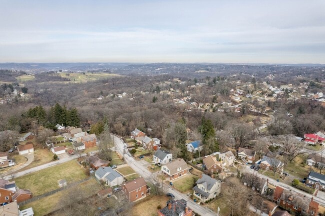 Building Photo - Start the New Year in a new home! This FULLY RENOVATED 3-bedroom in Penn Hills is ready and waiti...
