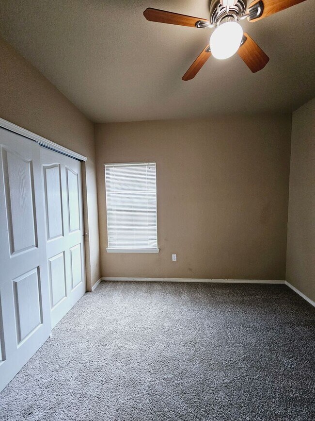 Building Photo - Beautiful 4 bedroom 2.5 bath home in Northeast El Paso!