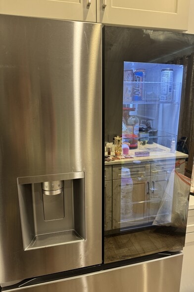 Brand NEW LG ThinQ Smart Fridge - 8355 S Sky Mirror Ln