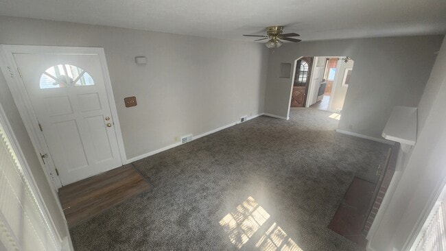Building Photo - 1025 Bellaire Ave