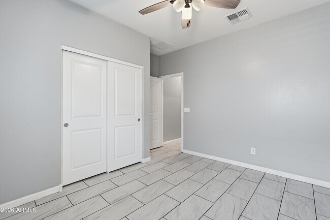 Building Photo - 1692 W Aztec Dr