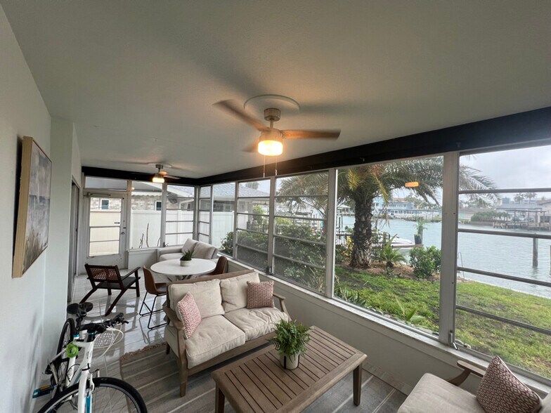 Building Photo - 270 Skiff Point