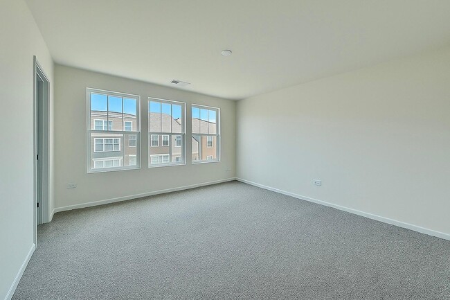 Building Photo - 667 Switchgrass Wy