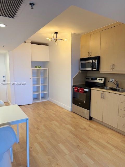 Building Photo - 100 Lincoln Rd