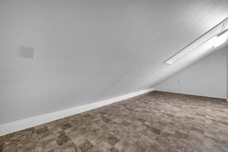 Building Photo - 955 Essex Ct Way