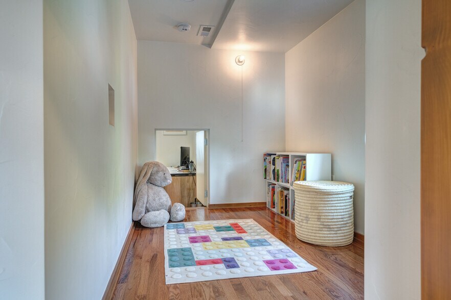 "Secret Room" - 300 John Lemley Ln