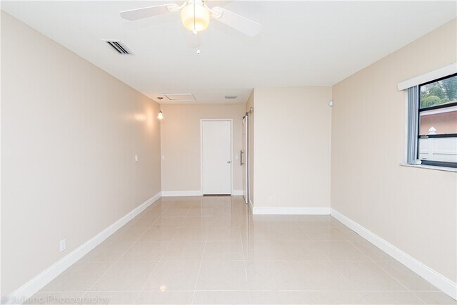 Building Photo - 5051 N Hwy A1A