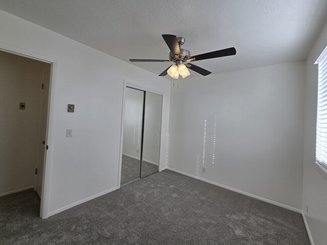 Ceiling Fan - 702 N Wall St