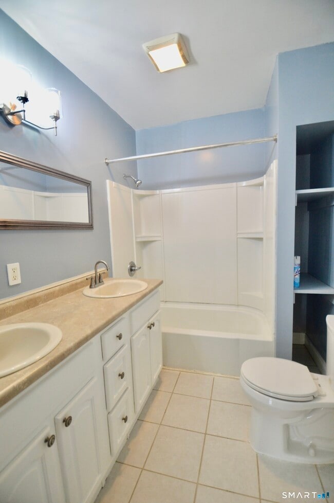 Building Photo - 32 Boston Terrace