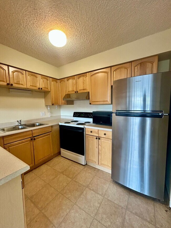 Building Photo - Horizon West Condo for Rent with South-side Views of the Flatiron Mtns