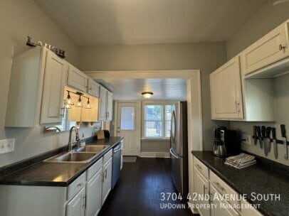 Building Photo - 3704 42nd Ave S