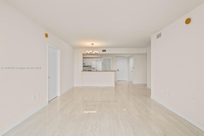Building Photo - 19501 W Country Club Dr