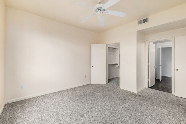 Building Photo - 2 Bedroom, 2 Bath In Central Phoenix