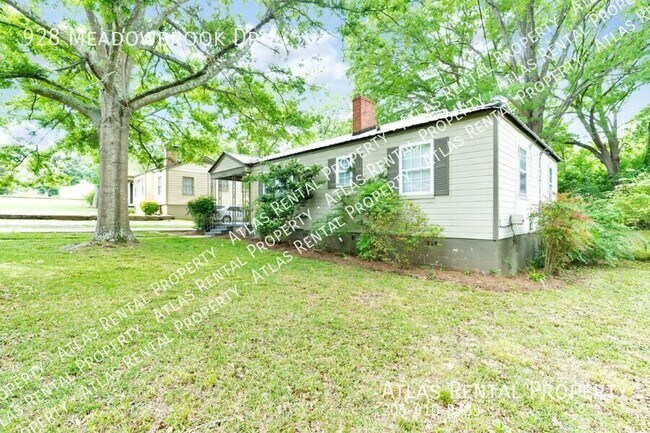 Building Photo - 928 Meadowbrook Dr