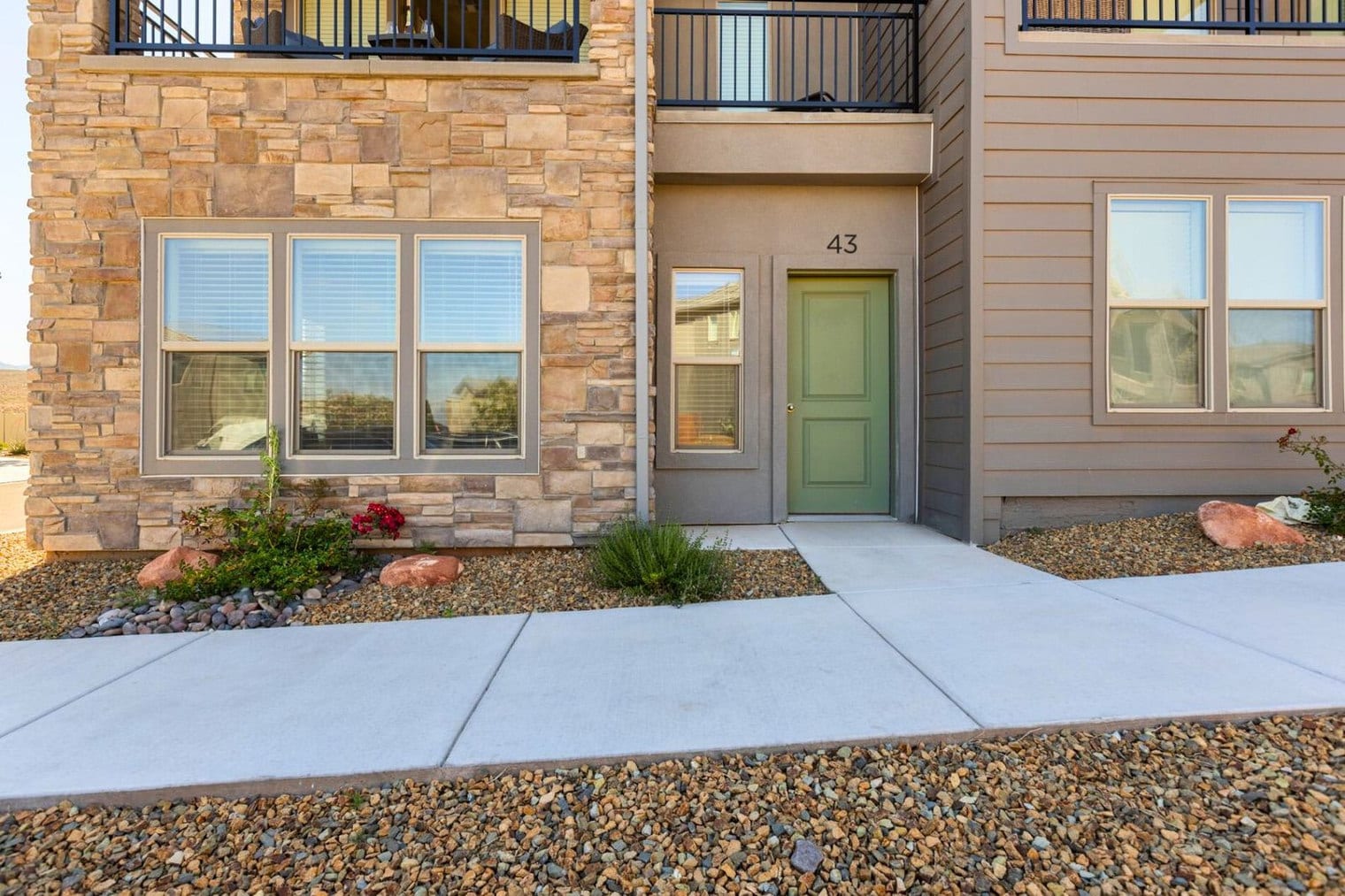 Building Photo - 350 W Old Hwy