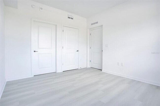 Building Photo - 5579 Millennia Park Dr