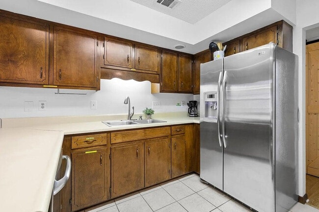 Building Photo - 937 Ridgewood Way