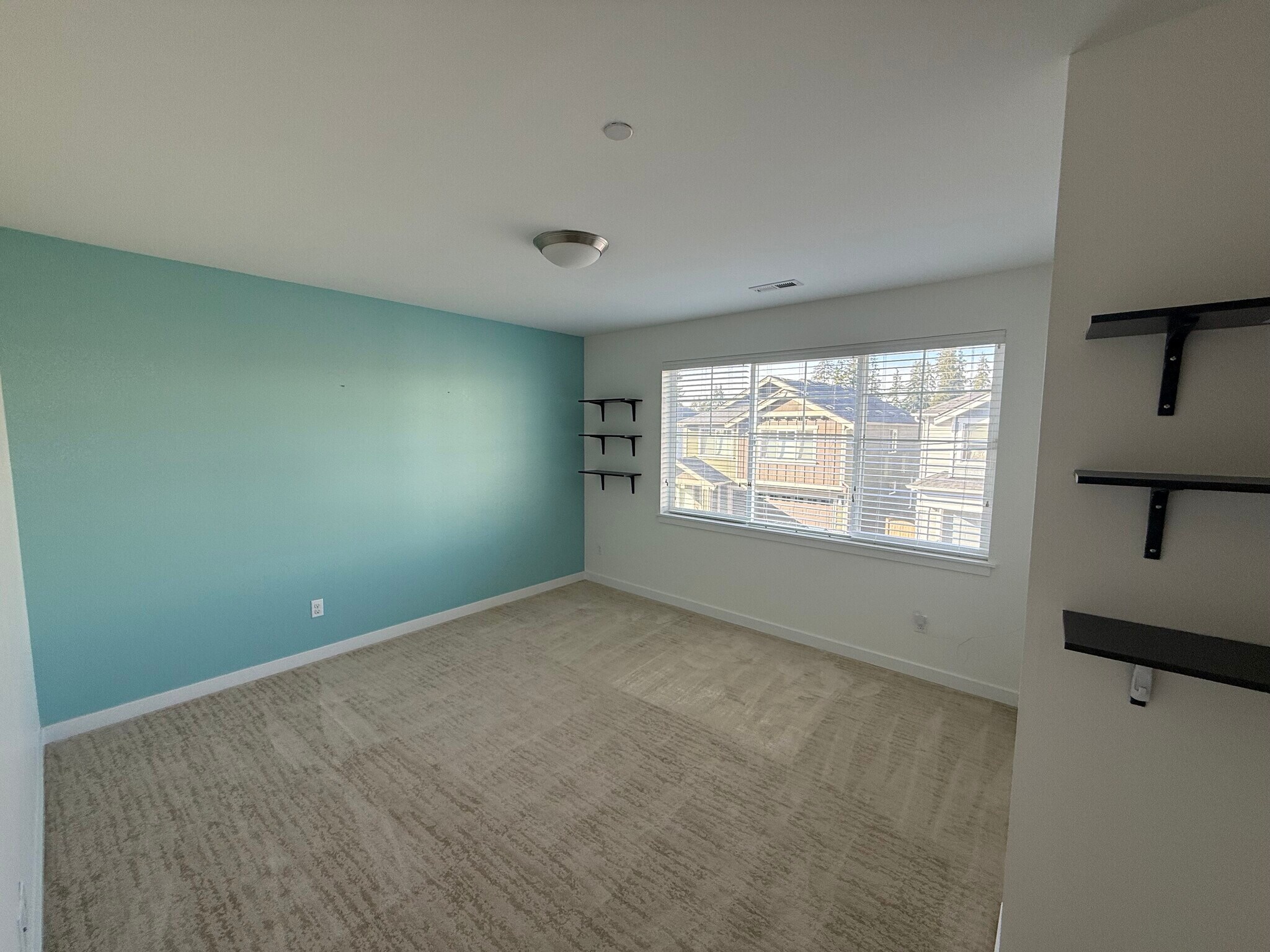 Building Photo - 3528 192nd Pl SE