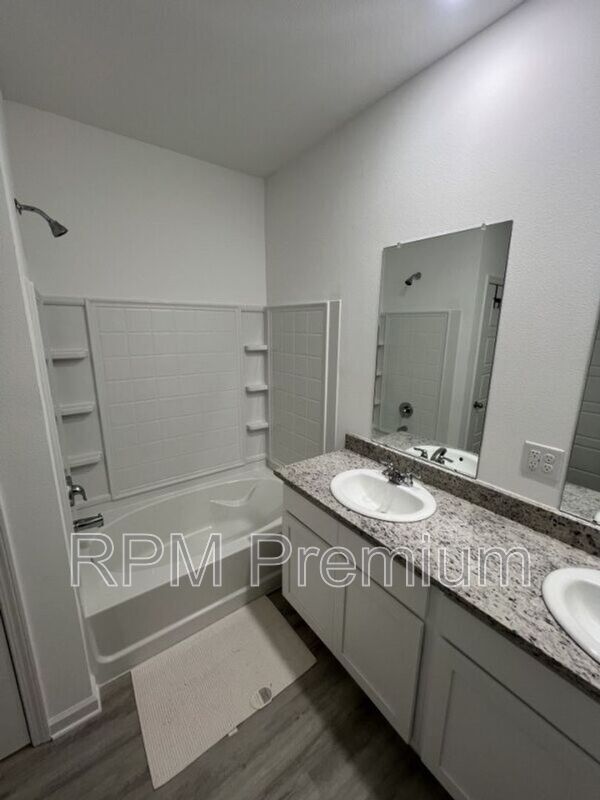 Building Photo - 1255 Drago Dr