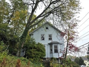 Building Photo - 1168 Grafton St