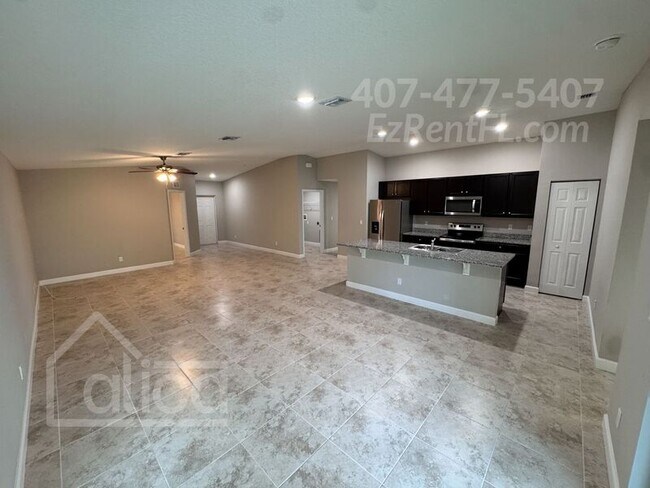 Building Photo - 1223 San Matio St