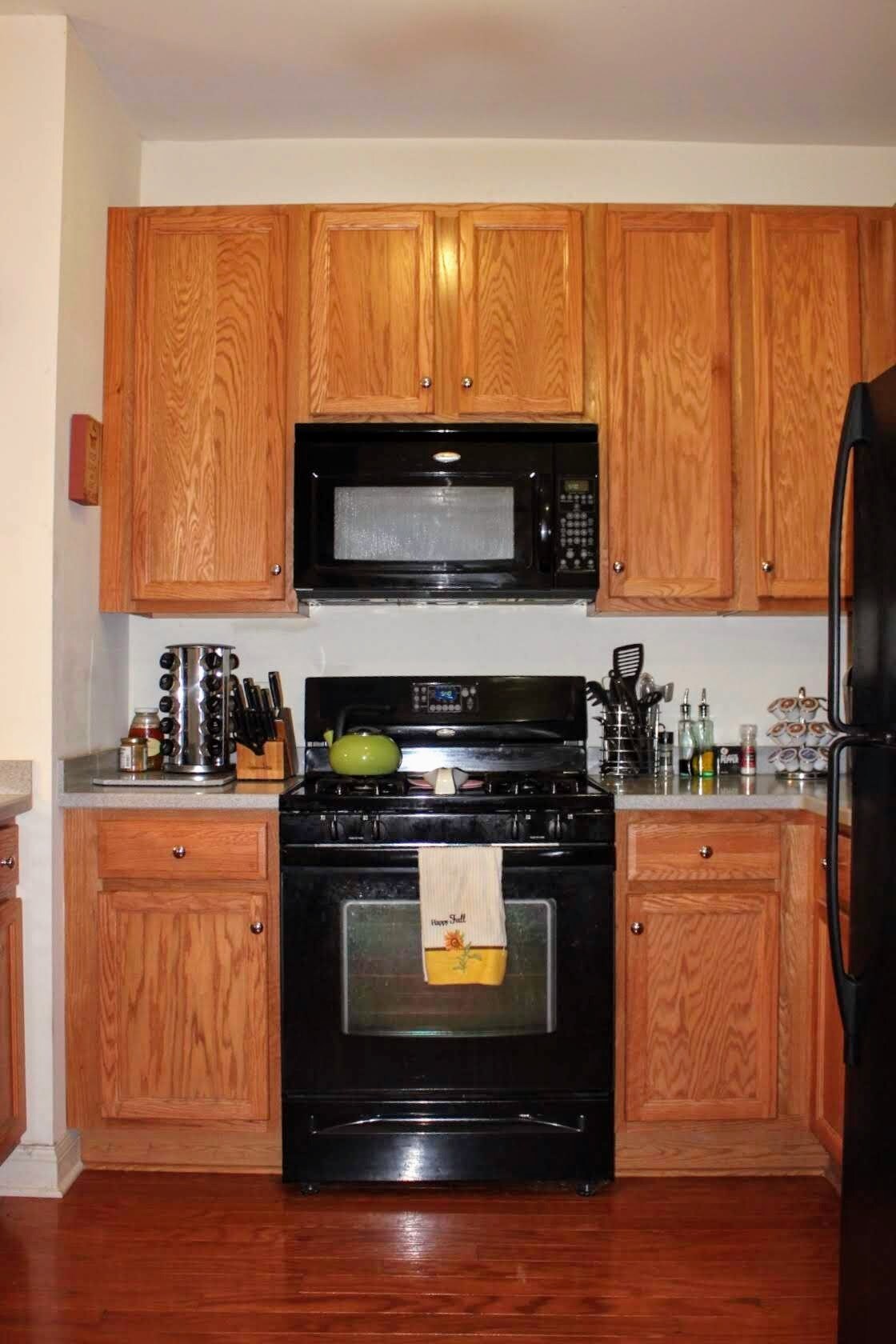 Kitchen - 200 W Elm St
