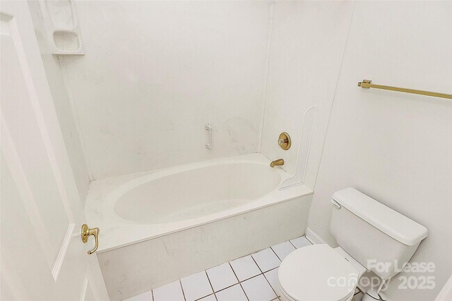 Building Photo - 11357 Olde Turnbury Ct