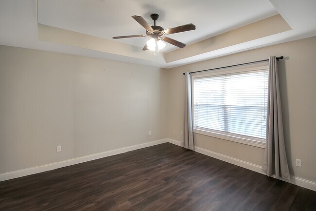 Building Photo - 165 Harvey Cir