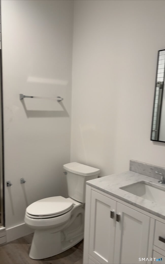 Building Photo - 528 Black Rock Tpke