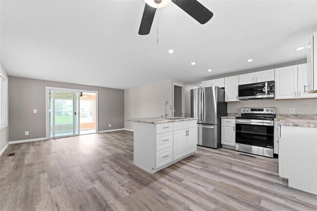 Building Photo - 2714 Vindale Rd