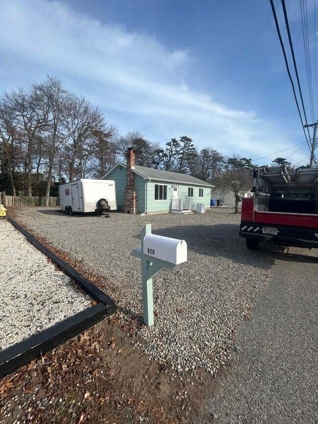 Primary Photo - 820 Jane Dr