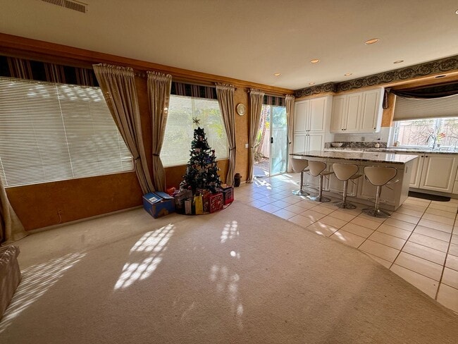 Building Photo - Scripps Ranch 4 Br 3 baths garage yard solar for rent $4990