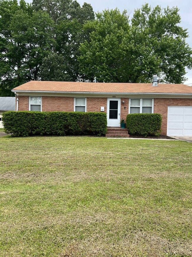 Primary Photo - 223 Larissa Dr