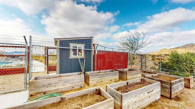 Building Photo - 7300 Santa Susana Pass Rd