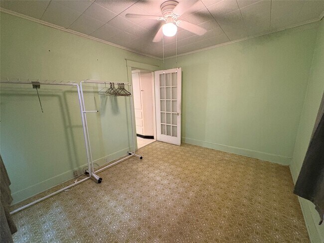 Building Photo - 308 Odell Ave