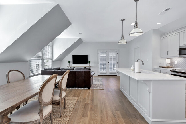 Building Photo - 47 Bridgham St NW