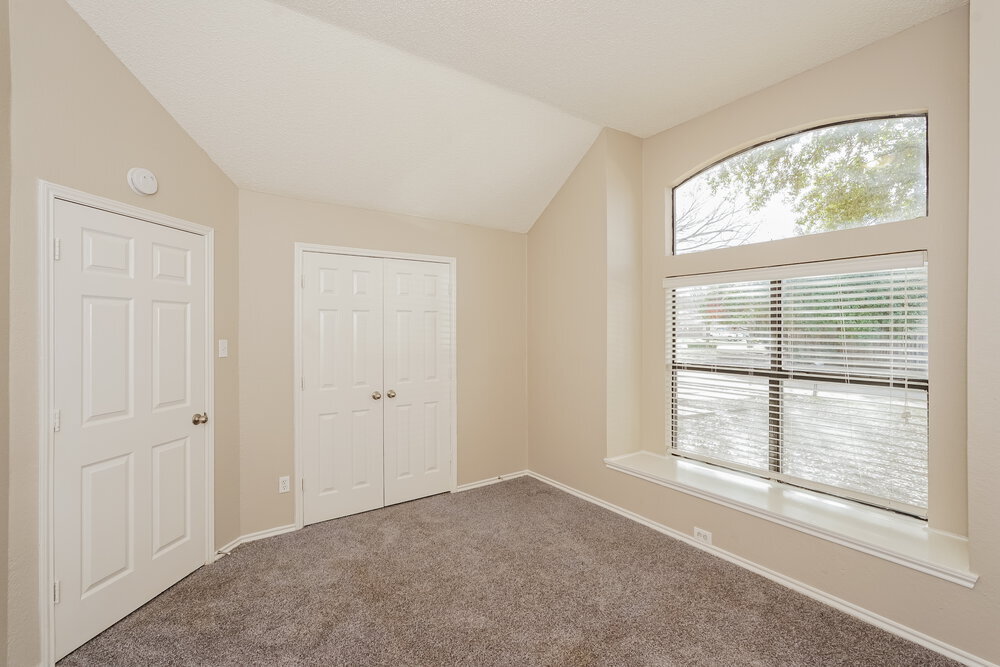 Building Photo - 1505 Glenwillow Dr