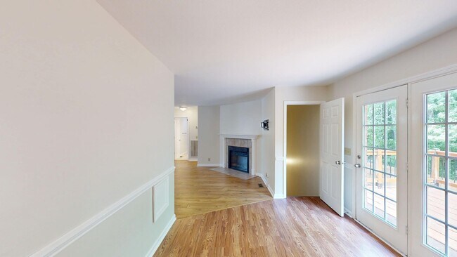 Building Photo - Spacious 3 Bedroom Home in Ashland City!