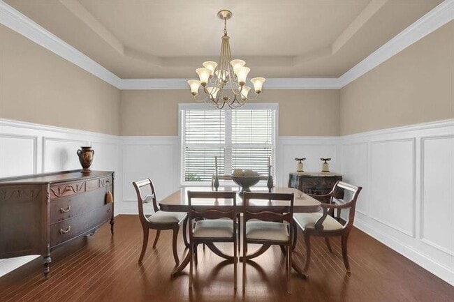 Building Photo - 4960 Wilshire Crossing