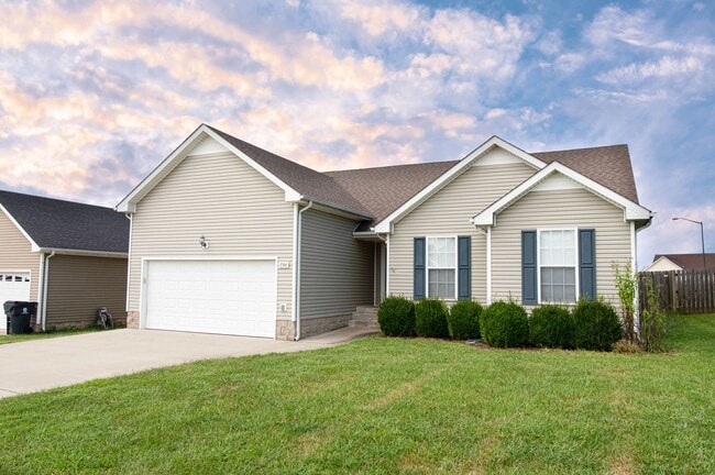 Building Photo - Pet Friendly Ranch!