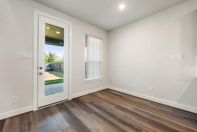 Building Photo - 20914 Kadefield Dr