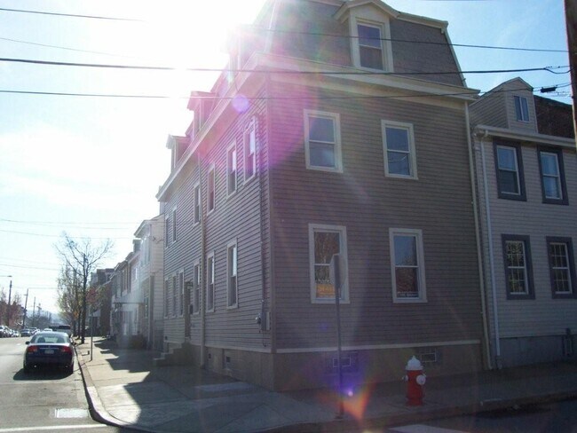 Building Photo - 1802 Wharton St