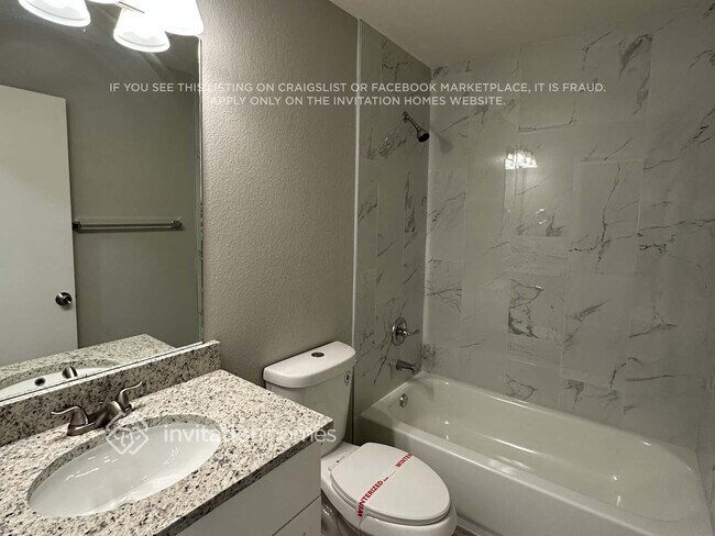 Building Photo - 5545 N Gibraltar St