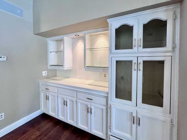 Building Photo - $3,600 Cole & Millbrook, 4 Bedroom House -...