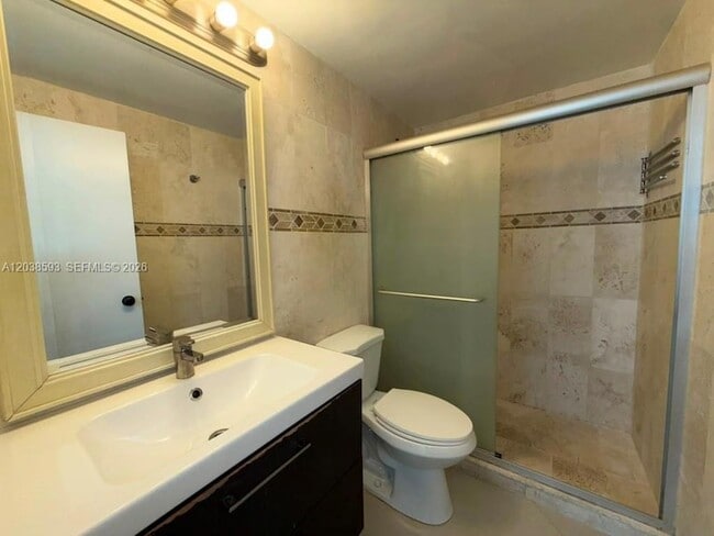 Building Photo - 801 Brickell Bay Dr
