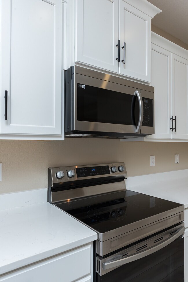 Building Photo - 1938 Westhill Dr