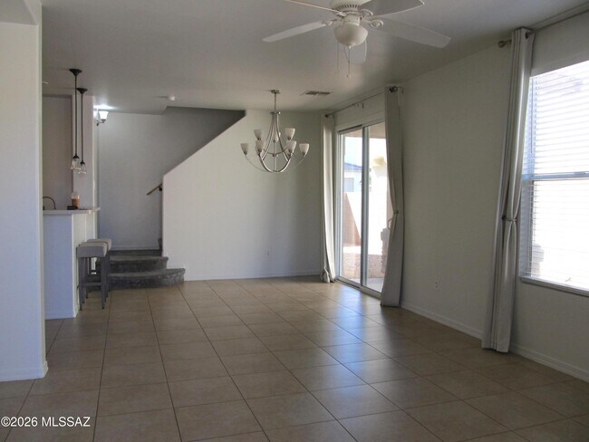 Building Photo - 748 W Paseo Celestial