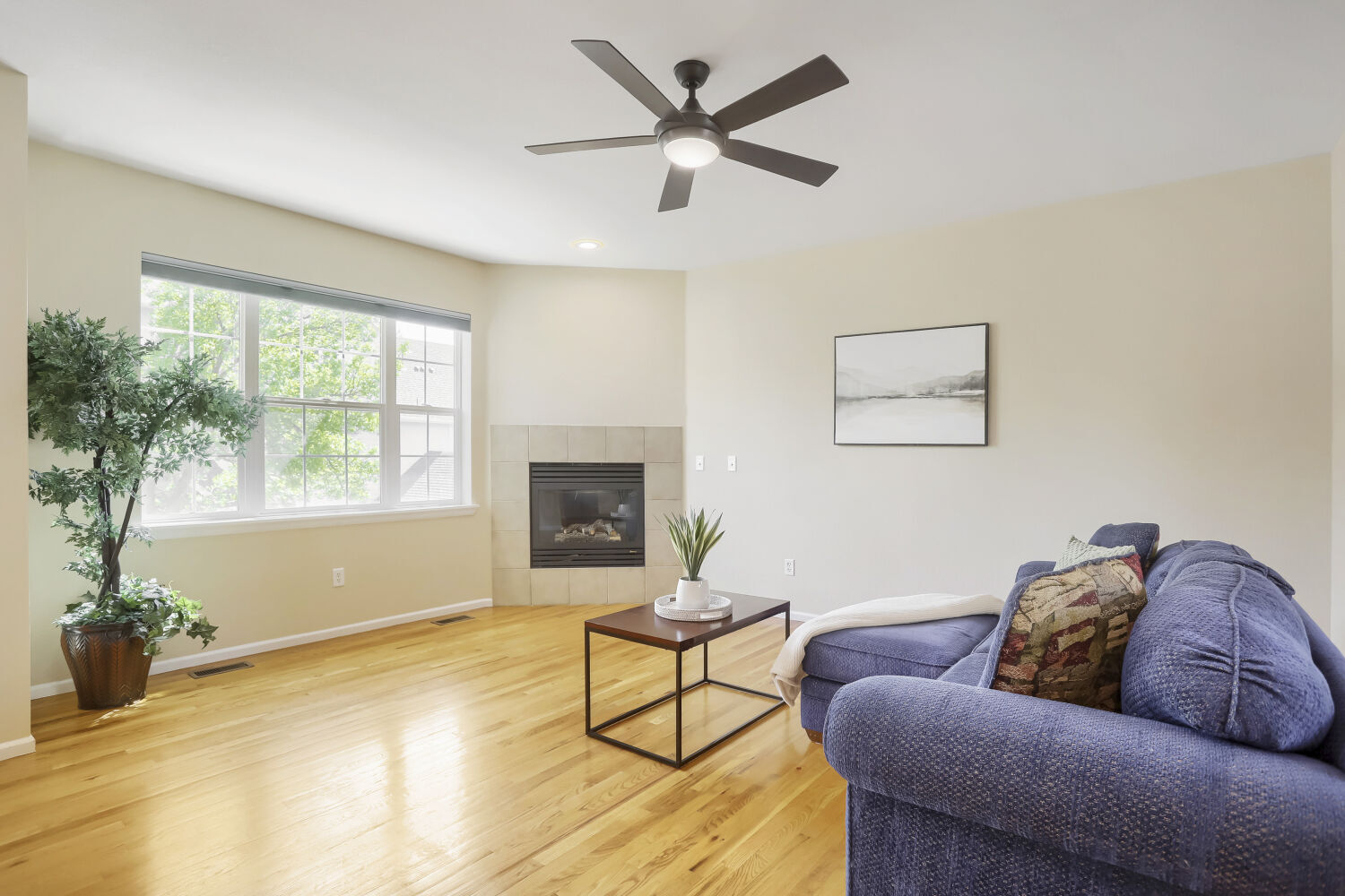 Living Room - 2261 Watersong Cir