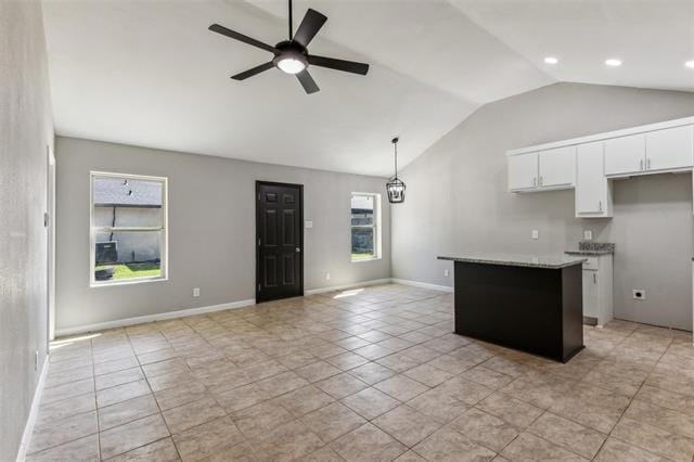 Building Photo - 1106 Las Palmas Dr