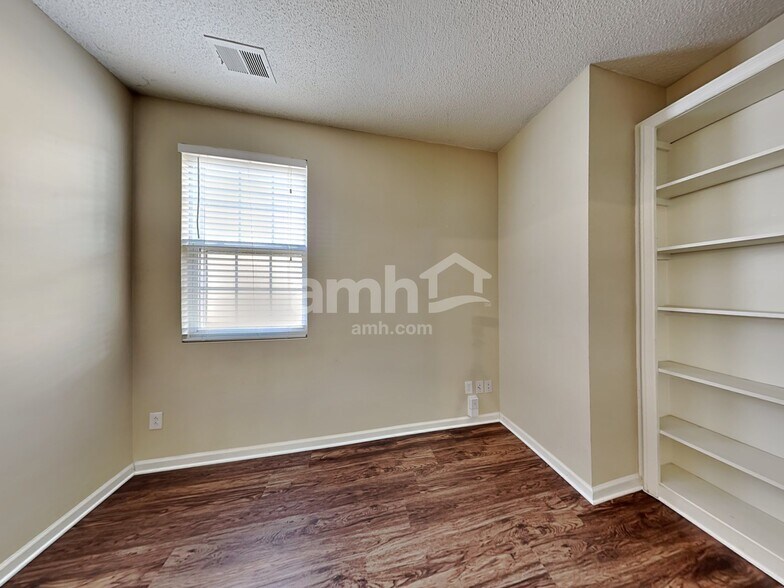 Building Photo - 6005 Ricker Rd